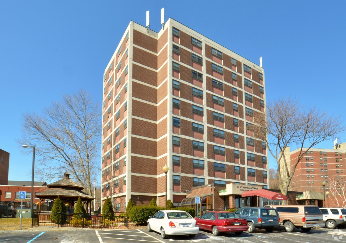 14 Fountain Pl, Cohoes, NY 12047 Apartments in Cohoes, NY