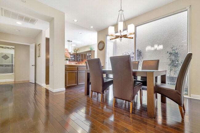 Foto del edificio - 142 Lakeshore Dr
