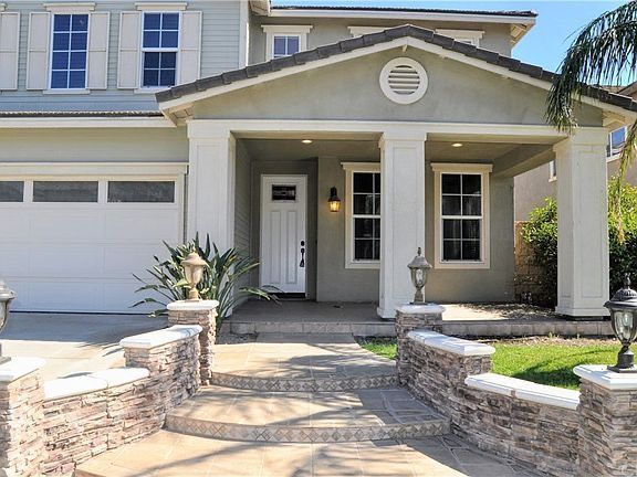 Building Photo - 15655 Iron Spring Ln,Fontana, CA 92336
