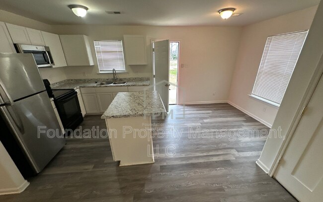 Building Photo - 4355 Kerwin Dr