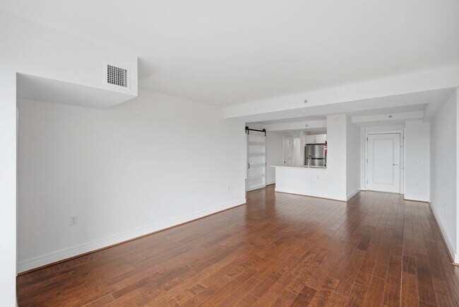 Building Photo - Southwest Waterfront Condo | 1 Bed | 1 Bath | 950 Sf | Private Balcony | 1 Parking Space