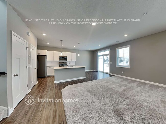 Building Photo - 16700 Dunkirk Cir N