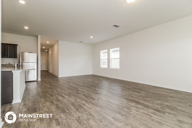 Building Photo - 3015 Neverland Dr