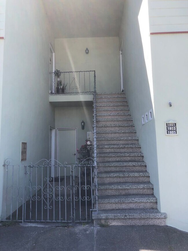 Foto del edificio - 1801-1805 10th Avenue