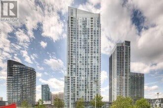 Building Photo - 85-985 Queens Wharf Rd