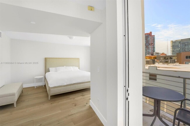 Foto del edificio - 221 Jefferson Ave