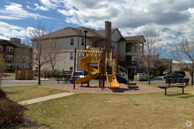 Building Photo - 4905 Lucerne Ave