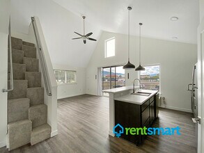 Building Photo - 123 N 2nd St W