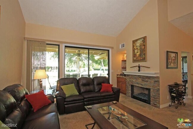 Building Photo - 3 br, 2 bath Condo - 209 Serena Dr