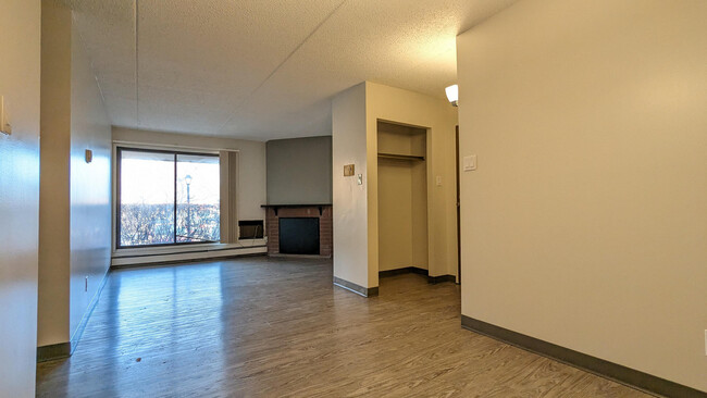 Mainstreet Fairmont Village Apartments - 226 Fairmont Dr Saskatoon, SK ...