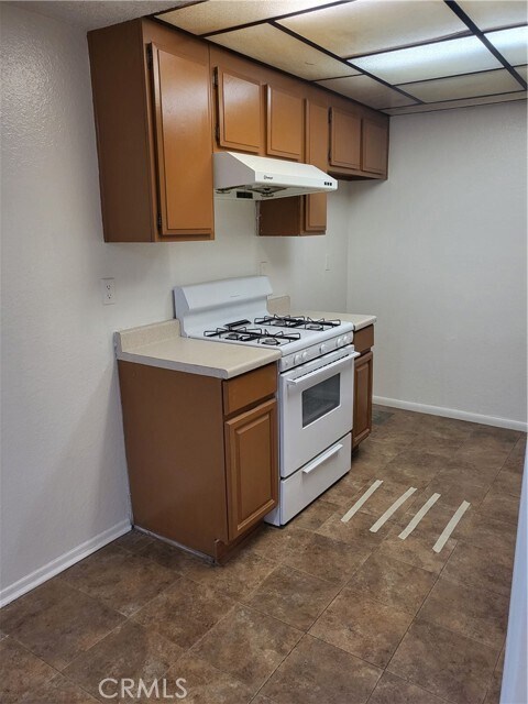 Building Photo - 1803 Cam Viejo