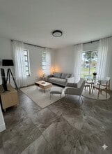 Building Photo - 2460 SW 36th Ave