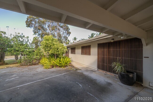 Foto del edificio - 3br plus Upgraded Bonus Room in Kailua, $5795 includes utilities, Move-In Ready! Schedule an Appt...