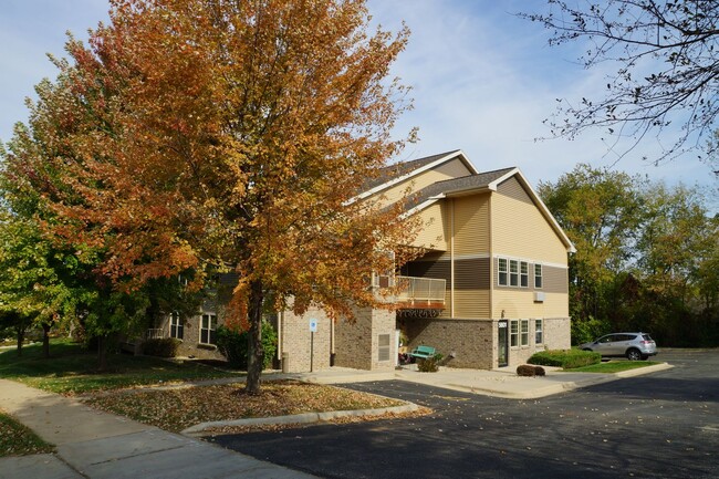 Interior Photo - Woodland Commons McFarland