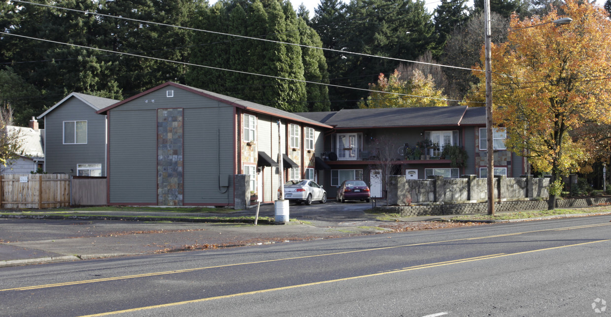 Building Photo - University Commons Apartments