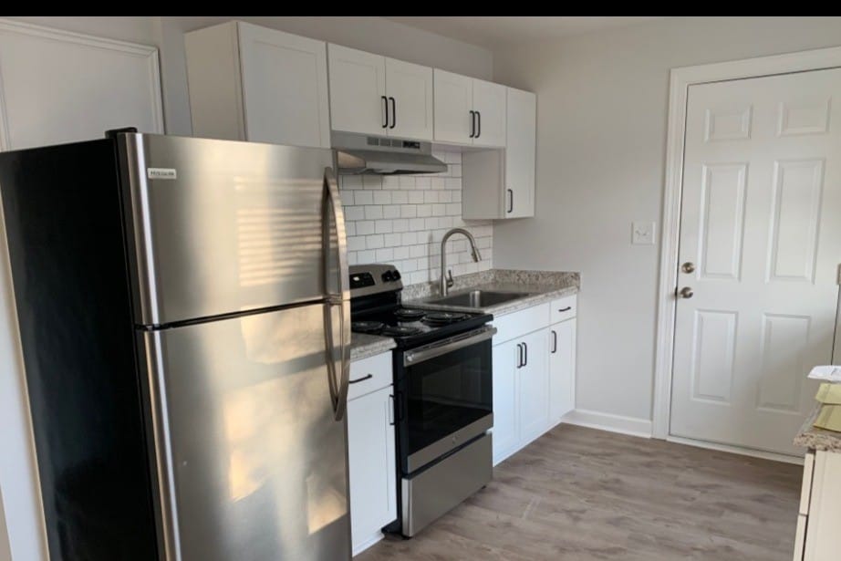 Updated Kitchen - 1905 New Bern Ave