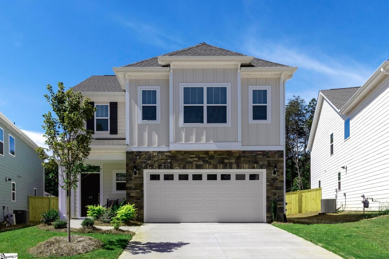 Primary Photo - 46 Tyrian Dr