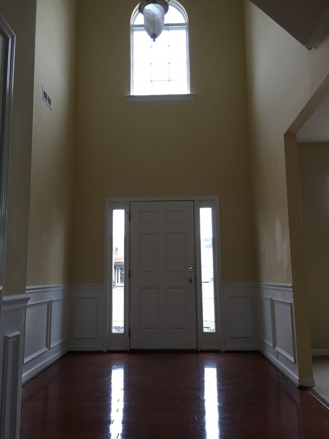 Foto del edificio - 15037 Taylor Ridge Ln