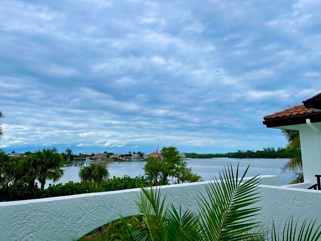 Foto del edificio - 6142 SE Landing Way