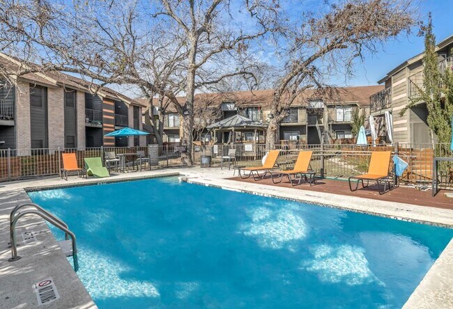 Foto del edificio - z-012226-The Enclave