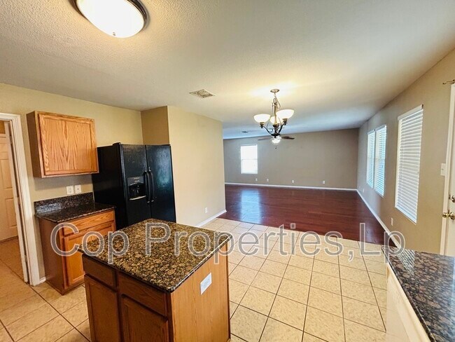 Building Photo - 13303 Concordia Oak