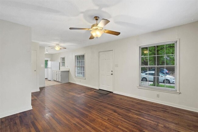 Building Photo - 1511 Alguno Rd