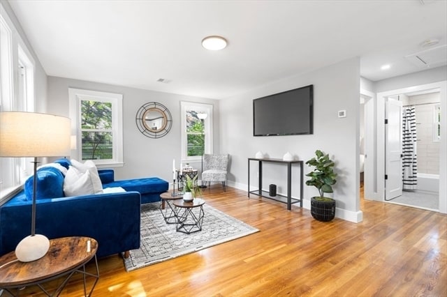 Building Photo - 12 Morrison St