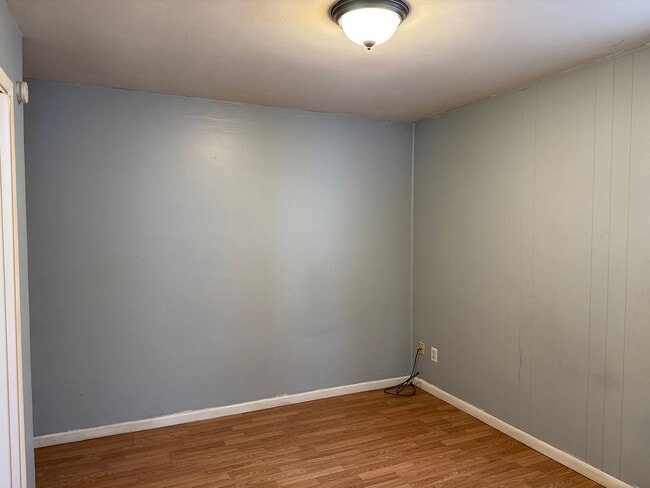 Foto del edificio - 2114 E Converse St