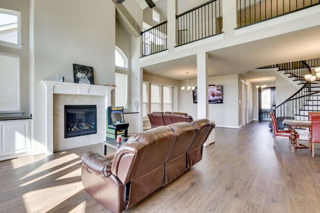 Building Photo - 12718 Mdw Gln Trl
