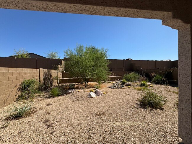 Foto del edificio - 2048 W Sienna Bouquet Pl