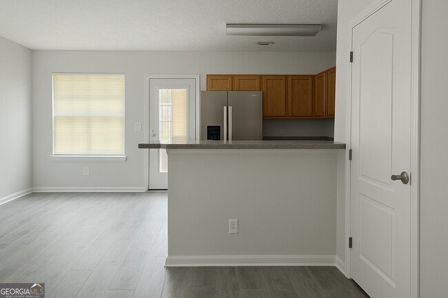 Building Photo - 6416 Ellenwood Dr