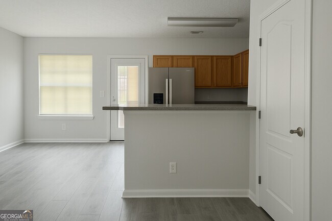 Foto del edificio - 6416 Ellenwood Dr