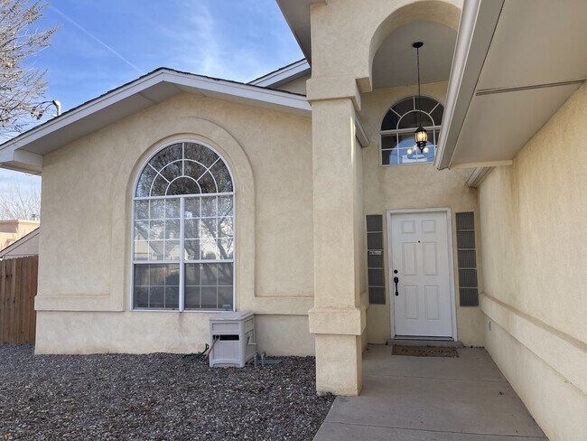 Foto del edificio - 10538 Olympic St NW