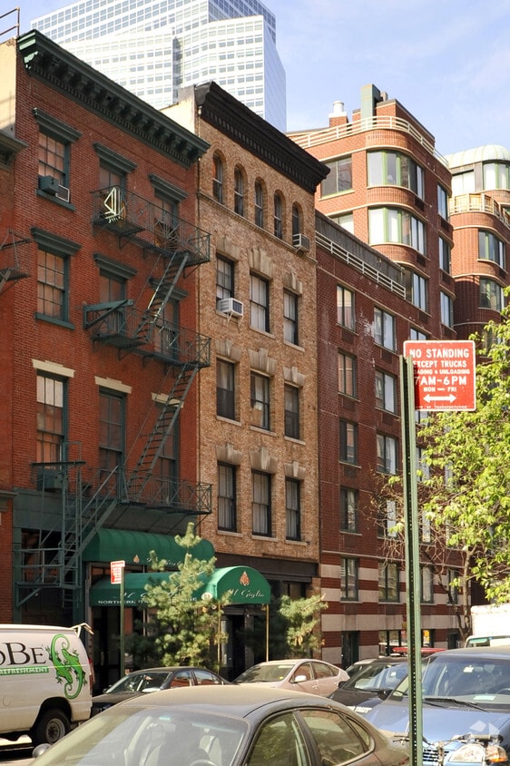 Primary Photo - 83 Warren St