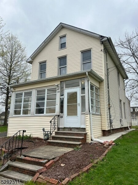 Primary Photo - 363 E Milton Ave