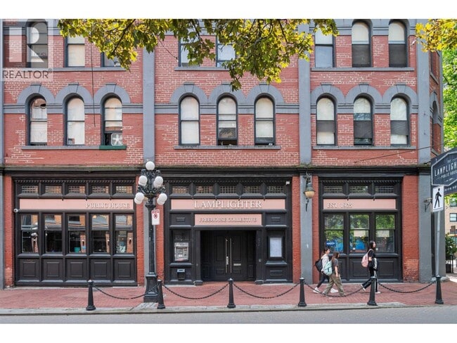 Building Photo - 310 Water St