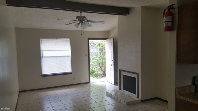 Foto del edificio - 1 br, 1 bath  - 1518 Rio Hondo Rd , 1 bath