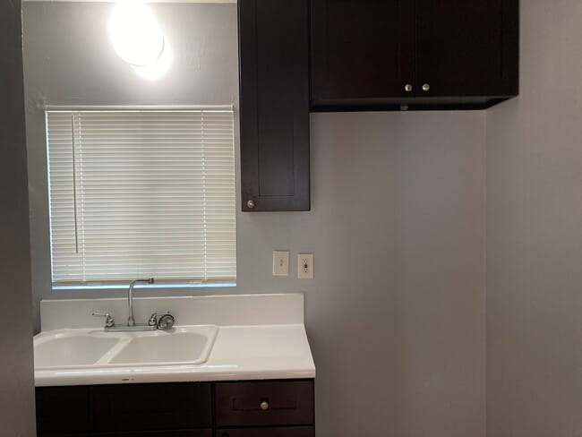 Building Photo - 6914 Malabar St