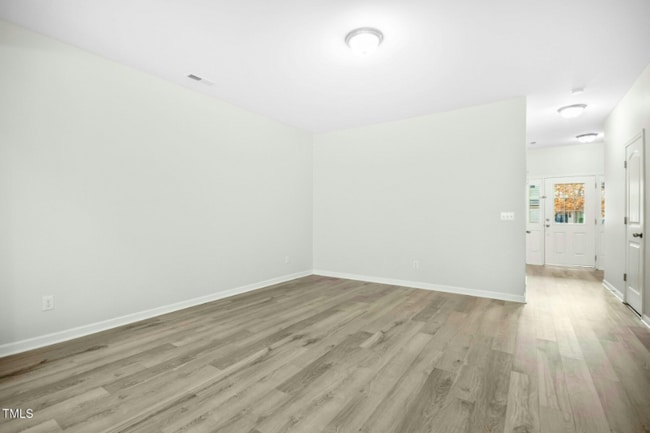 Building Photo - 94 E Grove Point Dr
