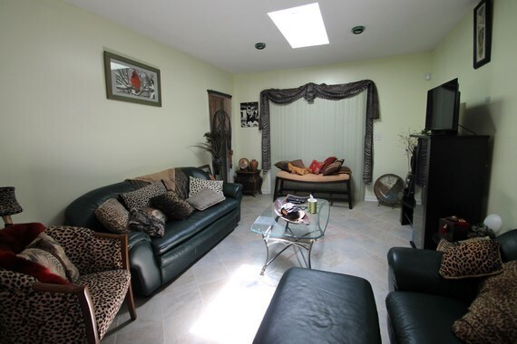 Building Photo - Exclusively Offered by Muse Realty, LLC