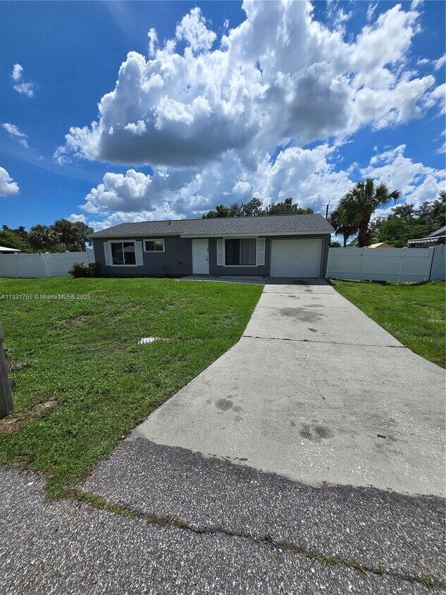 Foto principal - 732 Phyllis St