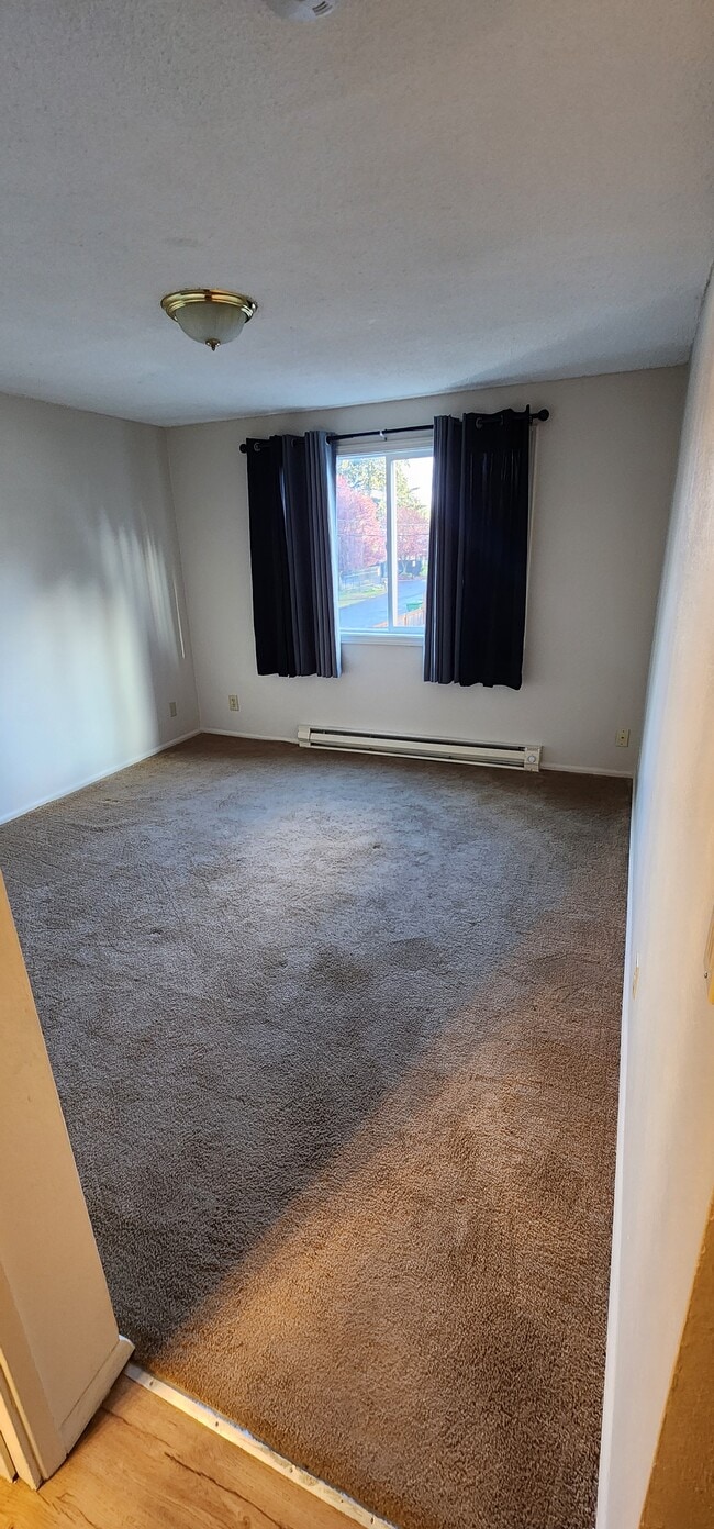 Building Photo - 2683 12th Pl SE