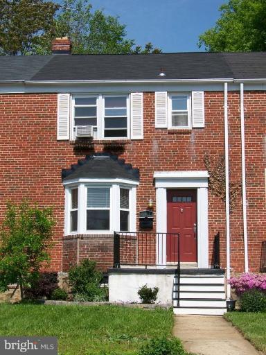 Building Photo - 6104 Parkway Dr