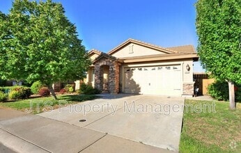 Building Photo - 3375 Oselot Way