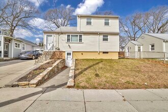 Building Photo - 38 Grassmere Rd