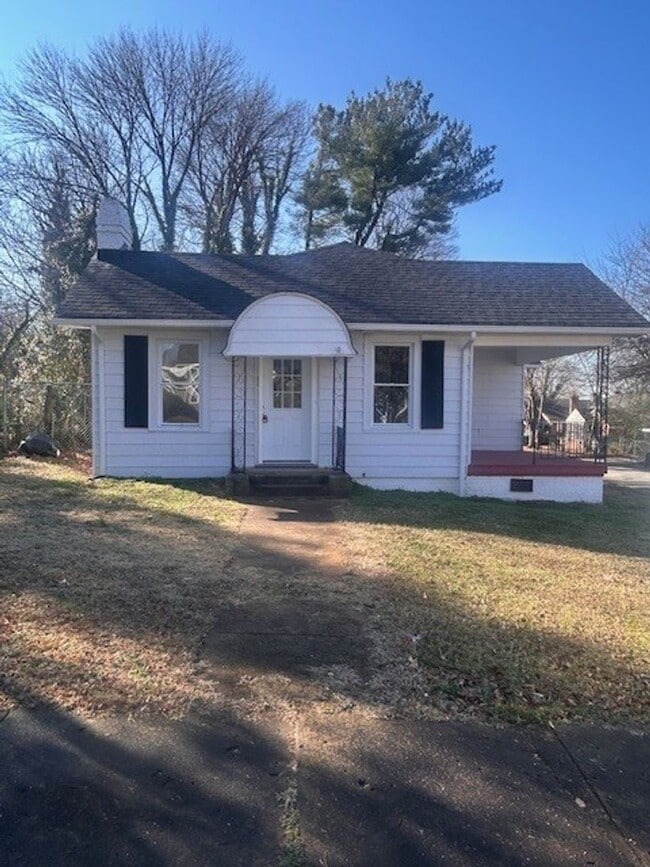 Building Photo - 113 Edgeworth St