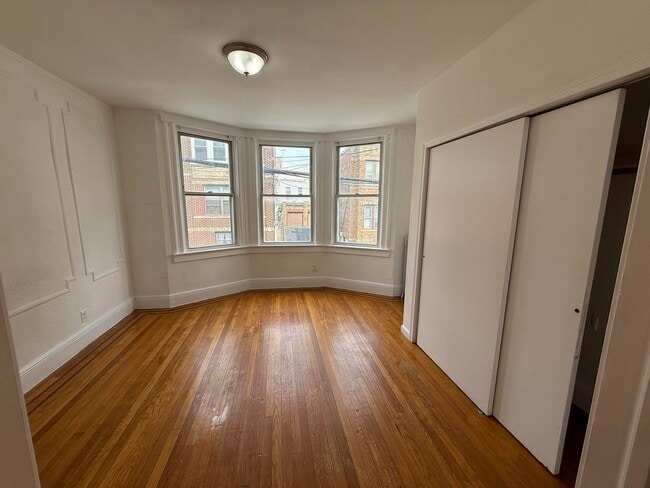 Building Photo - 515 67th St