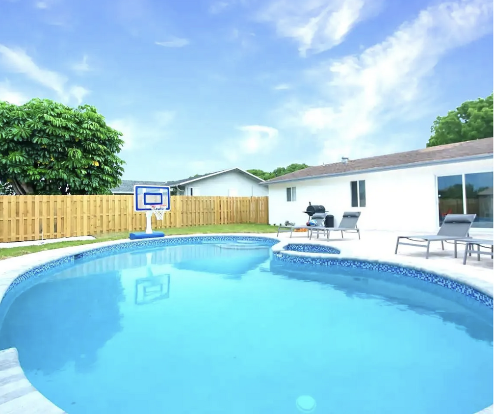 Foto principal - 4201 Waverly Dr