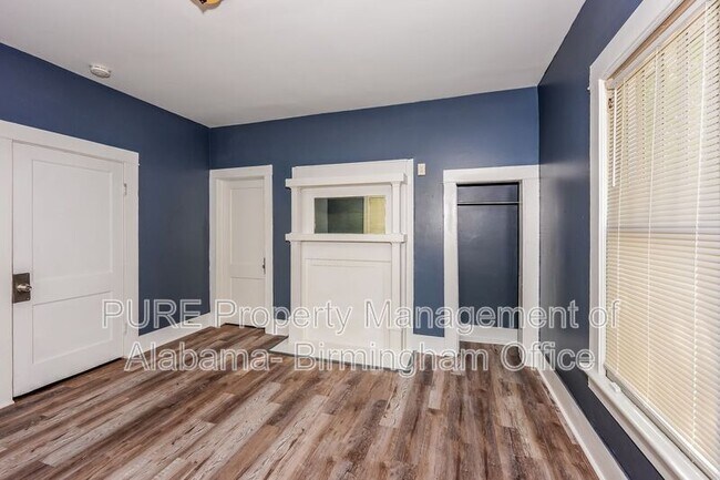 Building Photo - 4617 Court S