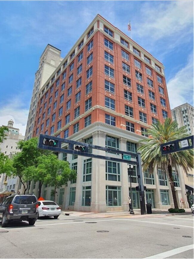 Foto del edificio - 111 E Flagler St
